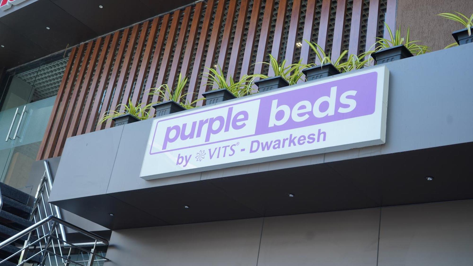 Purple Beds By Vits Dwarkesh, Surat Hotel Salabatpura ภายนอก รูปภาพ